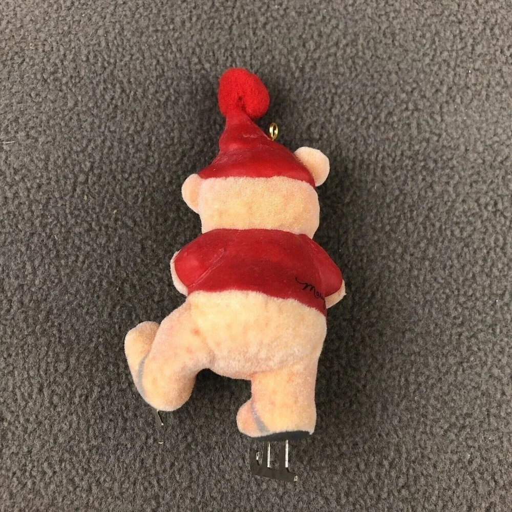 Hallmark Keepsake Christmas Holiday Ornament Decor Bears Can't Wait to Skate‎ #1